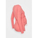 Kobiety T SHIRT TOP | Esprit Maternity NURSING LONG SLEEVE - Bluzka z długim rękawem - coral/koralowy - GY17155