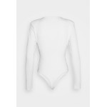 Kobiety T SHIRT TOP | Good American POWER SHOULDER BODY - Bluzka z długim rękawem - ivory/biały - PR48443