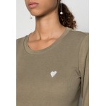 Kobiety T SHIRT TOP | Kaffe MARI LIDDY - Bluzka z długim rękawem - mermaid green/chalk heart/khaki - IV36747