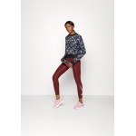 Kobiety T SHIRT TOP | Nike Performance PACER - Bluzka z długim rękawem - black/silver/czarny - BD20201